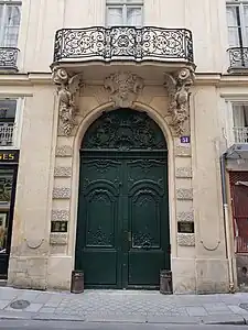 Door of the Hôtel de Chenizot [fr], Paris, by Pierre Vigné de Vigny [fr], 1719