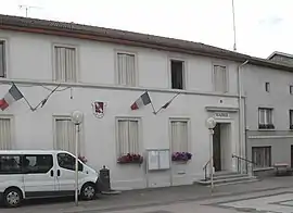 The town hall in Portieux