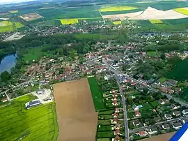 An aerial view of Querrieu