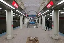 Red Line platform at Jackson.jpg