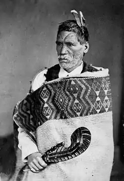 Photo of Rewi Manga Maniapoto in a flax cloak, 1879