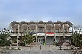 The town hall in Rodilhan