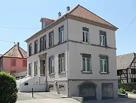 The town hall in Romagny