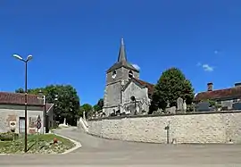 The church in Rouvres-les-Vignes