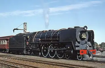 No. 858 with smoke deflectors at Orange River station, 23 April 1981