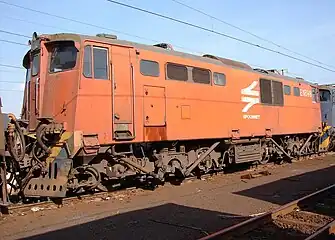 No. E1898 in Spoornet orange livery at Empangeni, KwaZulu-Natal, 14 August 2007