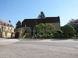 The town hall in Saint-Crépin-et-Carlucet