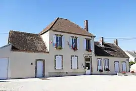 The town hall in Saint-Loup-de-Buffigny