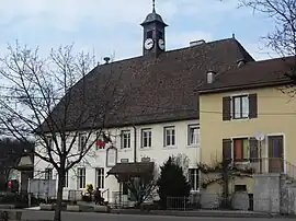 The town hall in Saint-Maurice-Colombier