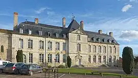 The town hall in Saint-Bris-le-Vineux