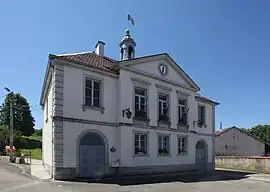 The town hall in Sapois