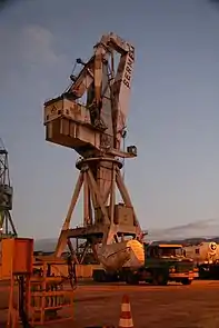 Failed crane in Sermetal Shipyard, former Ishikawajima do Brasil – Rio de Janeiro, caused by a lack of maintenance and misuse of the equipment