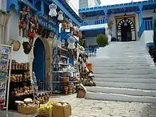 Café de Nattes and souvenir shops