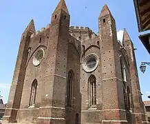 Battlements and watchtowers, Église Notre-Dame, Simorre