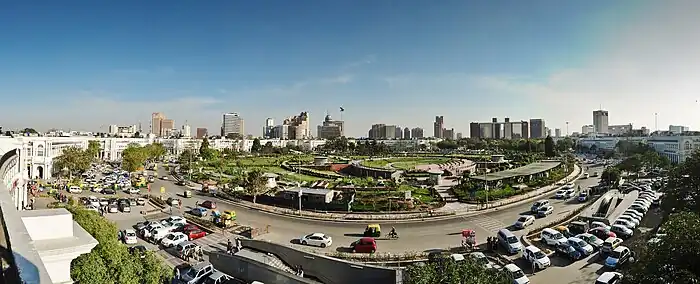 Panoramic view of the inner circle and central park in Connaught Place, New Delhi.