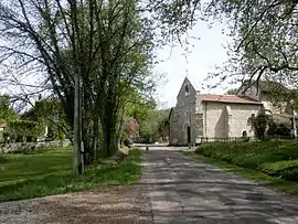 The church and surroundings in Soudat