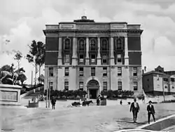 Jacob's Ladder to the left of Brisbane Trades Hall, ca. 1928