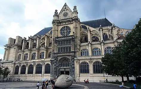 Saint-Eustache (1532–1640), a gothic church overlaid with Renaissance ornament