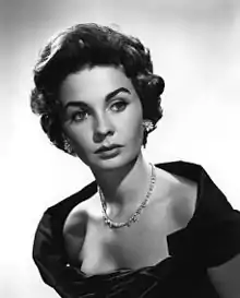 Publicity still of Jean Simmons