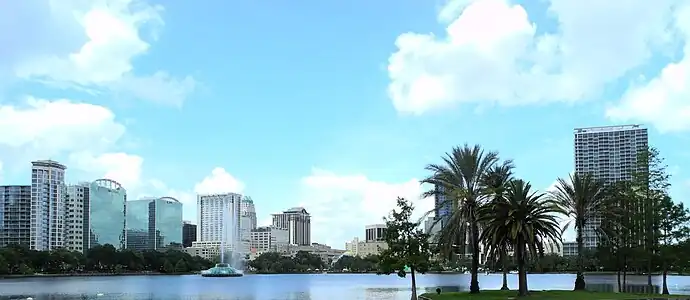 A panorama of the Lake Eola in Downtown Orlando