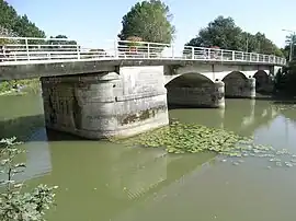 Bridge over the Boutonne