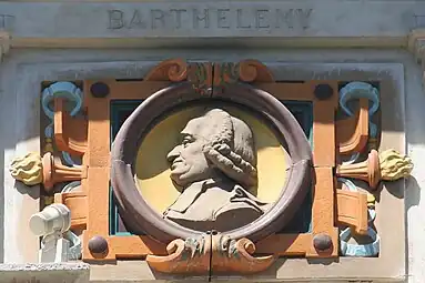 Renaissance Revival polychrome cartouche on the facade of the Toulon Art Museum, designed by Gaudensi Allar and sculpted by Victorien Bastet, c.1888