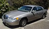 1998–2002 Lincoln Town Car Signature Series