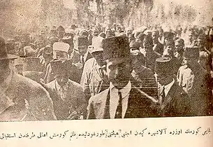 Inspection of the burned town of Turgutlu by a group of dignitaries and journalists