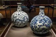 Two Chinese flasks with dragons; 1403-1424; underglaze blue porcelain; height (the left one): 47.8 cm, height (the right one): 44.6 cm; British Museum (London)