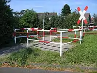 Chicane to prevent pedestrians from carelessly running across the track.