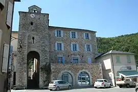 The fortified gate in Vabre