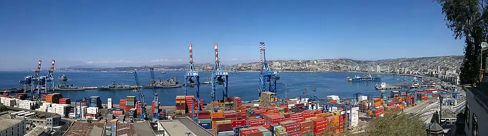 Overlooking the port of Valparaíso from the viewpoint May Twenty, Artillery Hill.