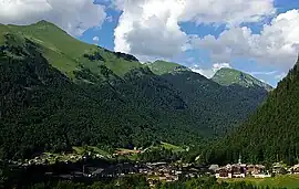 Montriond village