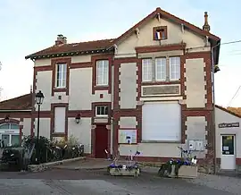 The town hall in Villemareuil