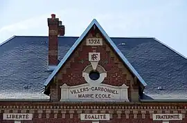 The town hall and school in Villers-Carbonnel