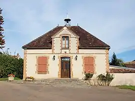 The town hall in Villiers-Louis