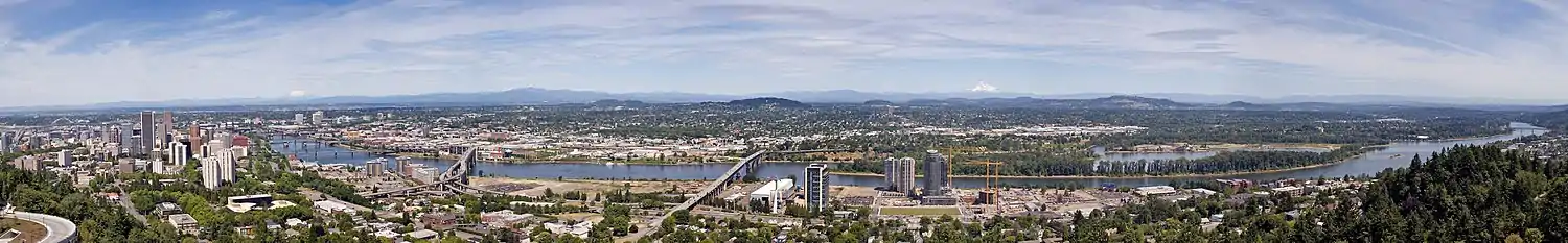 Panorama view of Portland with a central area revealing hills corresponding to buttes in the Boring Lava Field