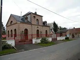 The town hall in Yvrencheux